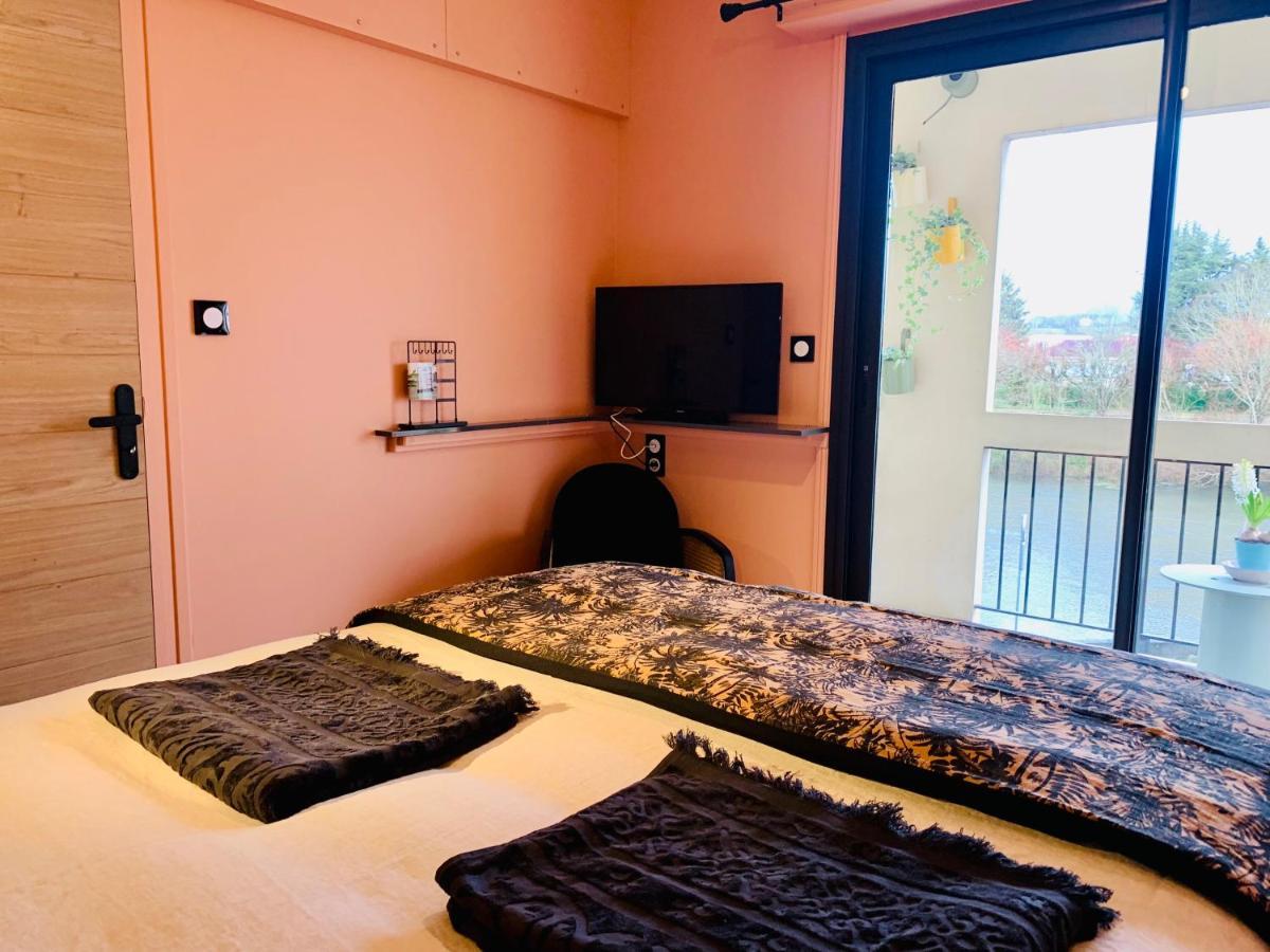 "Au Fil De La Charente" - Coeur De Saintes - Wifi Clim - Classe 4 Etoiles - 4 Pers Εξωτερικό φωτογραφία